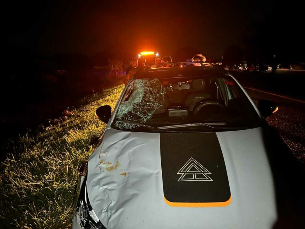 A Polícia Rodoviária Federal esteve no local do atropelamento realizado levantamentos (Foto Rio Brilhante em Tempo Real)