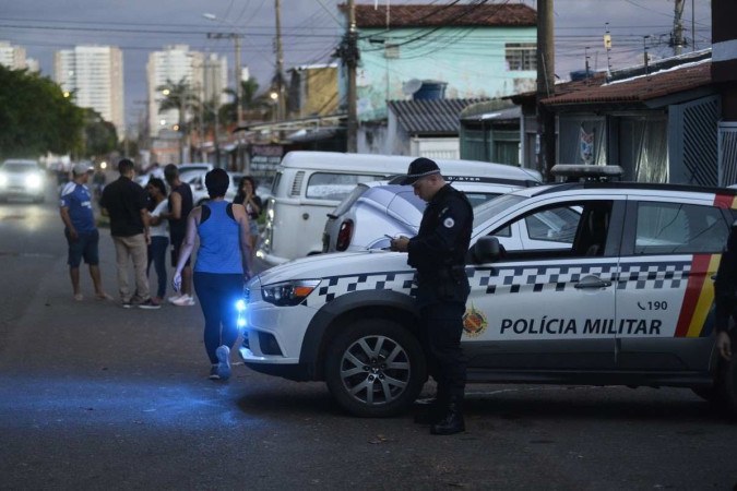 Polícia busca identificar o suspeito de latrocínio na QNN 37, em Ceilândia Norte - (crédito: Minervino Júnior/CB/D.A Press / PCDF/Divulgação)