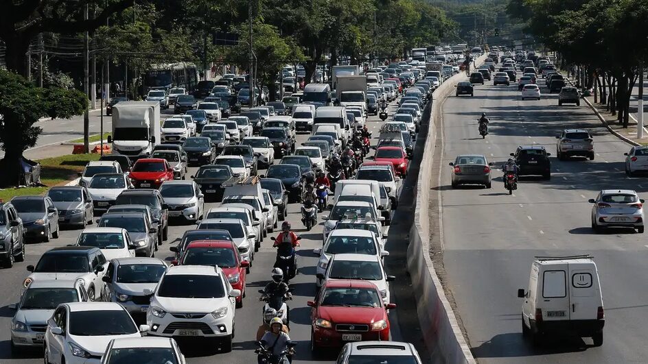  Trânsito em São Paulo é o pior do Brasil (Foto: Fernando Frazão, Agência Brasil) 