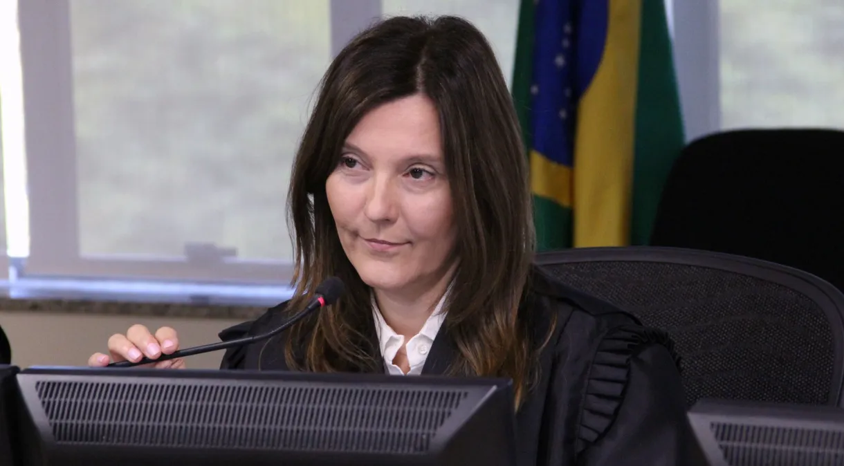 A desembargadora federal Cláudia Cristina Cristofani pediu vista na sessão de quarta-feira (3) Redes sociais/reprodução 