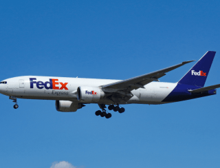 FedEx: Pássaro Causa Incêndio e Aterrisagem Urgente!