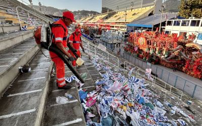 Mais de 67 toneladas de resíduos são recolhidas após desfiles no Rio